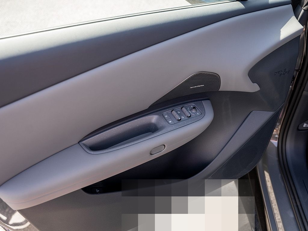 Lynk&Co 02 More MY 25 / Facelift foto 20