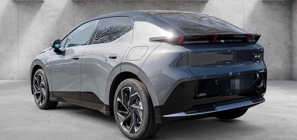 Lynk&Co 02 More MY 25 / Facelift foto 3