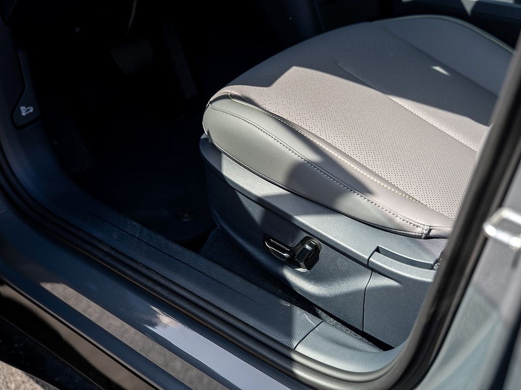 Lynk&Co 02 More MY 25 / Facelift foto 21