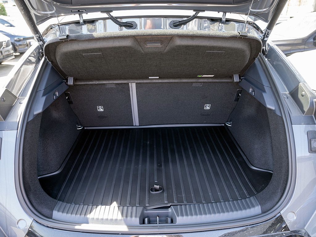 Lynk&Co 02 More MY 25 / Facelift foto 22