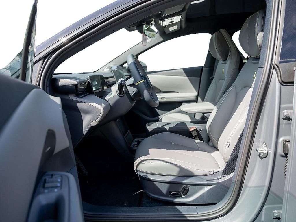 Lynk&Co 02 More MY 25 / Facelift foto 7