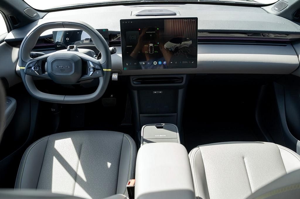 Lynk&Co 02 More MY 25 / Facelift foto 9