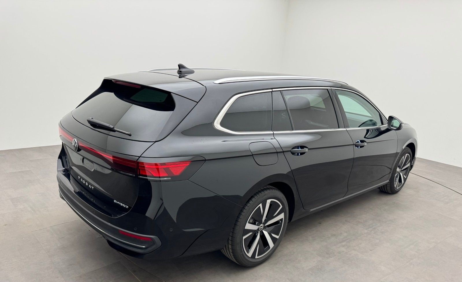 Volkswagen Passat Variant PA 1.5 eHybrid DSG Business AHK foto 13