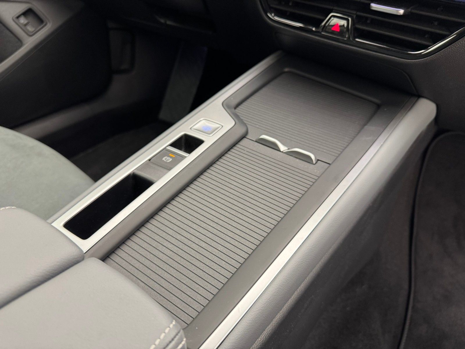 Volkswagen Passat Variant PA 1.5 eHybrid DSG Business AHK foto 5
