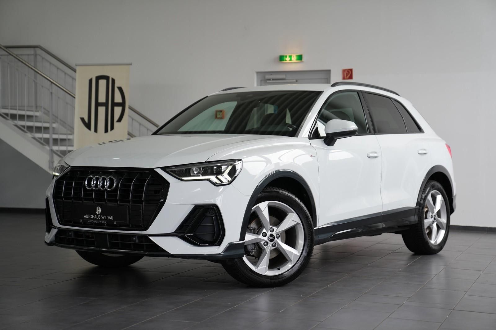 Audi Q3 35 TFSI S line AUT NAV LED SHZ foto 1