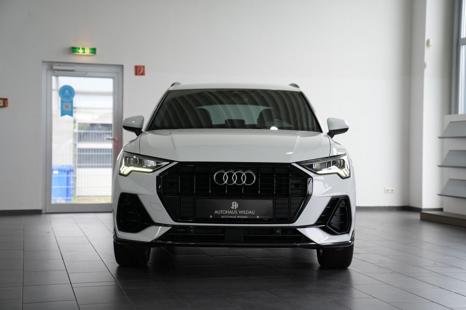 Audi Q3 35 TFSI S line AUT NAV LED SHZ foto 3