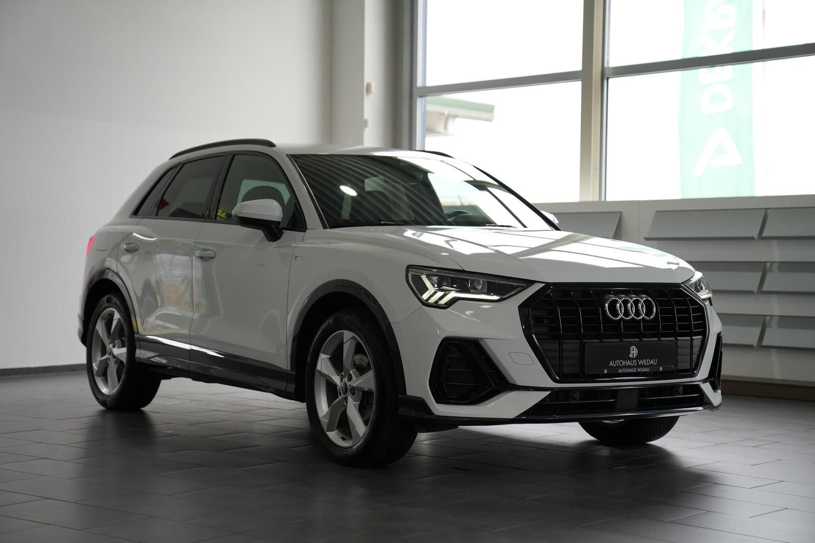 Audi Q3 35 TFSI S line AUT NAV LED SHZ foto 4