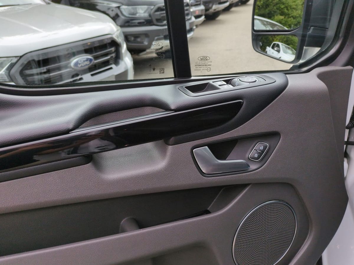 Ford Tourneo Custom 320 L1 Tourneo Active Bluetooth foto 9