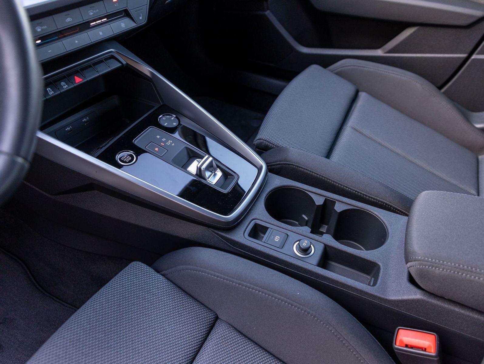 Audi A3 Sportback 35TFSI Stronic Navi Matrix GRA Carp foto 18