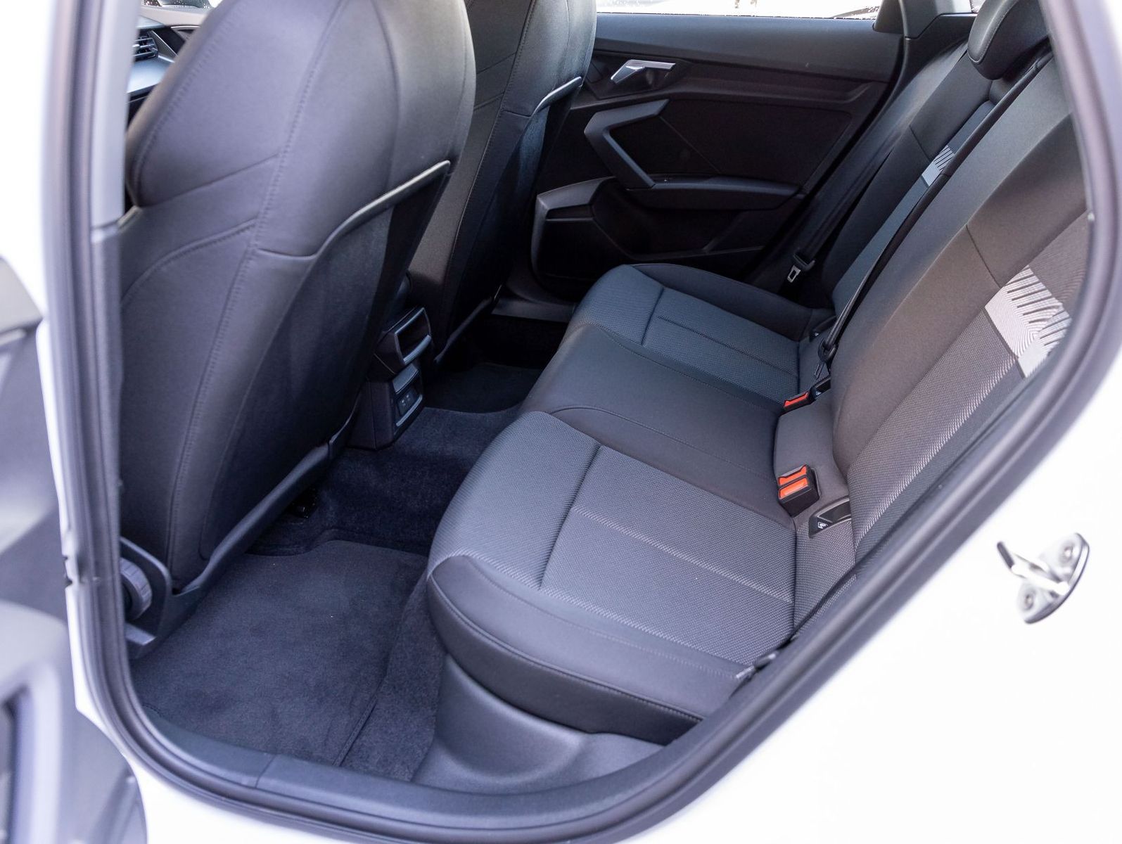 Audi A3 Sportback 35TFSI Stronic Navi Matrix GRA Carp foto 21