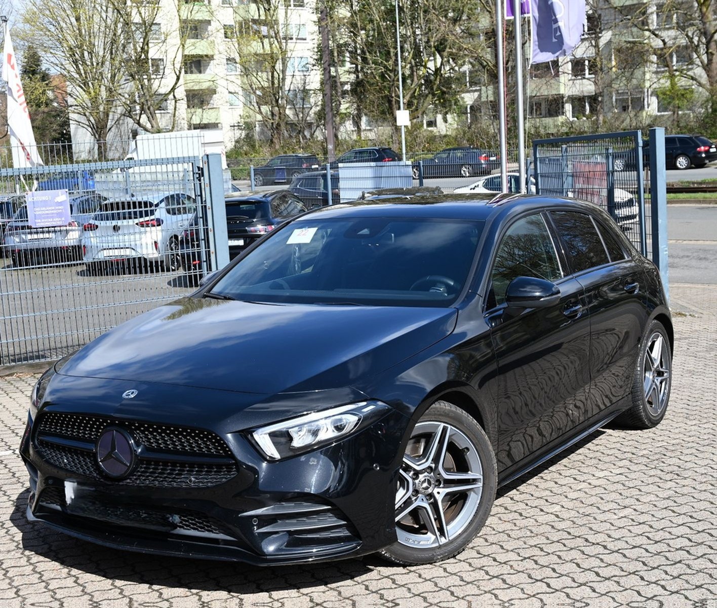 Mercedes-Benz A 250 AMG Line Navi Leder LED PDC foto 2