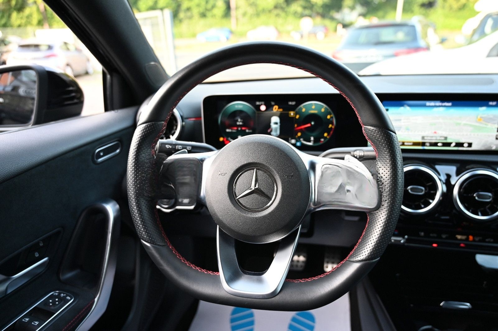 Mercedes-Benz A 250 AMG Line Navi Leder LED PDC foto 11