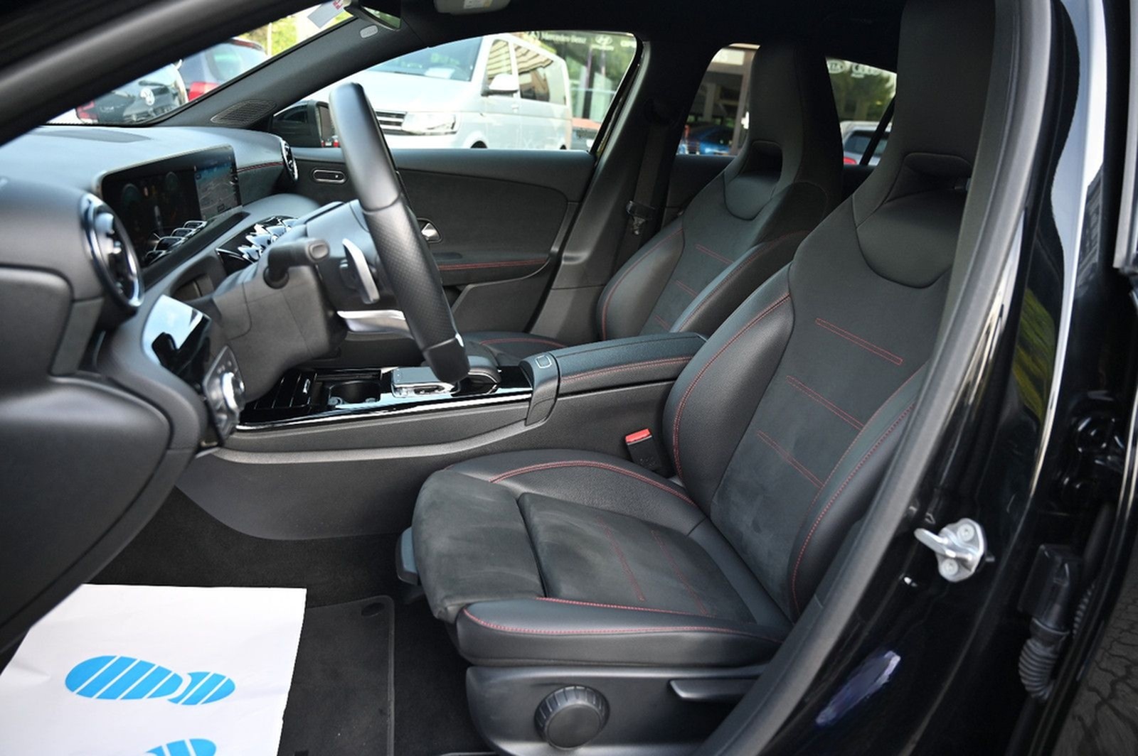 Mercedes-Benz A 250 AMG Line Navi Leder LED PDC foto 12