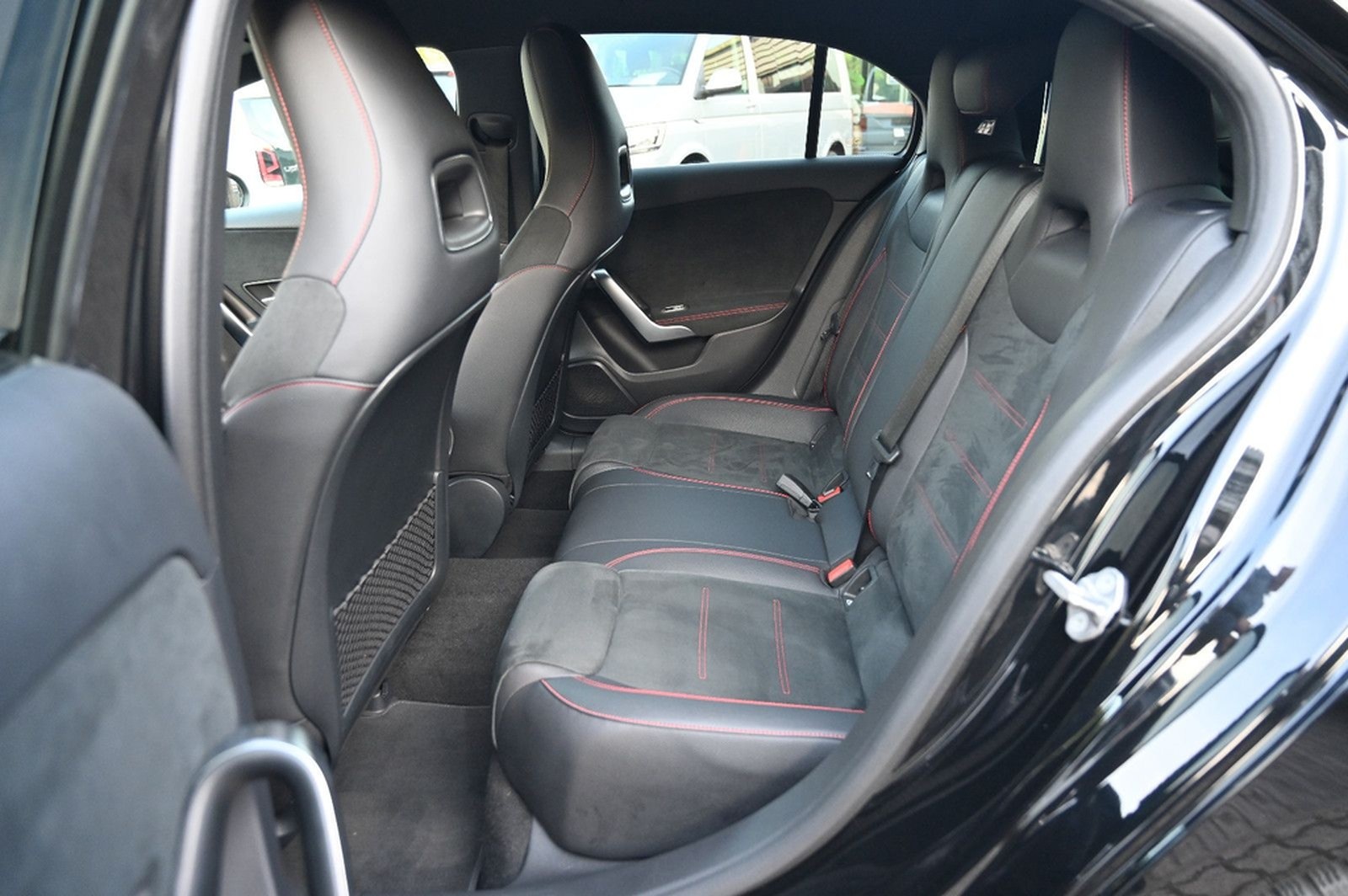 Mercedes-Benz A 250 AMG Line Navi Leder LED PDC foto 15