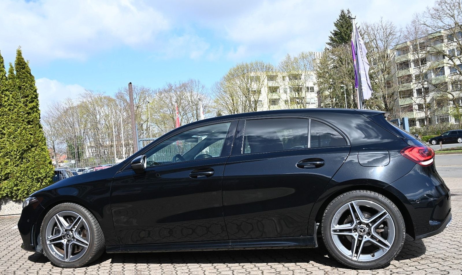 Mercedes-Benz A 250 AMG Line Navi Leder LED PDC foto 6