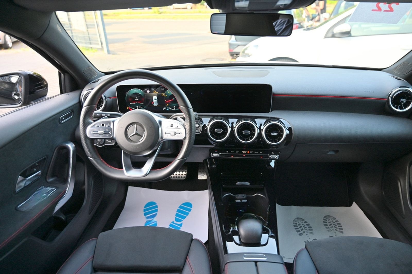 Mercedes-Benz A 250 AMG Line Navi Leder LED PDC foto 10