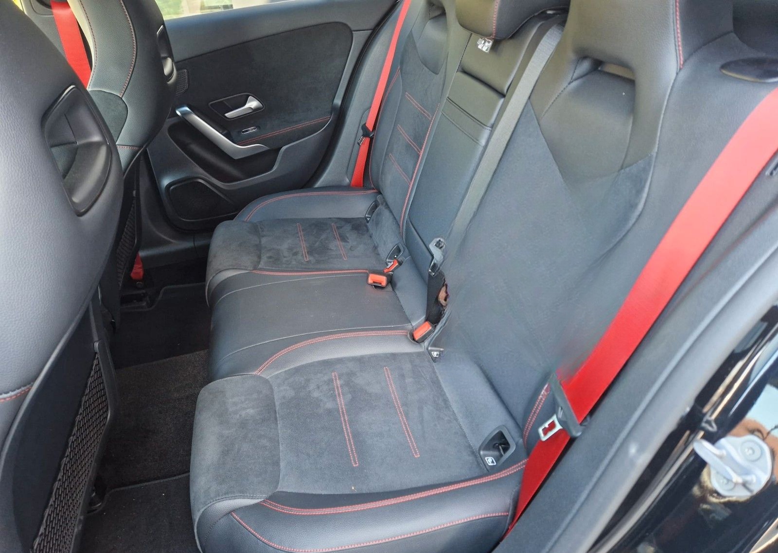Mercedes-Benz A 35 AMG|NIGHT|SOUND|KAMERA|PARK|SPUR|GURTE rot foto 14
