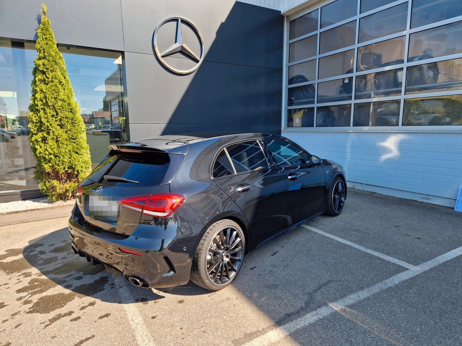 Mercedes-Benz A 35 AMG|NIGHT|SOUND|KAMERA|PARK|SPUR|GURTE rot foto 4