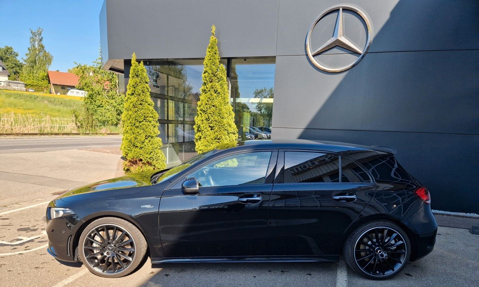 Mercedes-Benz A 35 AMG|NIGHT|SOUND|KAMERA|PARK|SPUR|GURTE rot foto 5