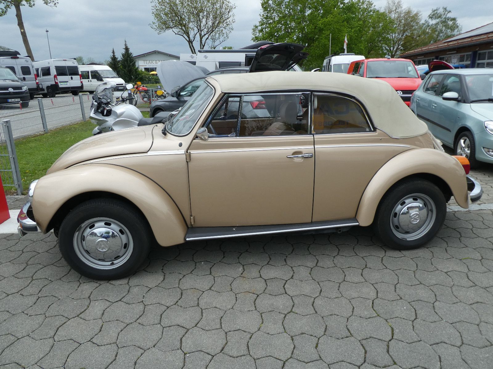 Volkswagen Käfer Cabriolet 1303 Orig 40´km aus Wolfsburg foto 3