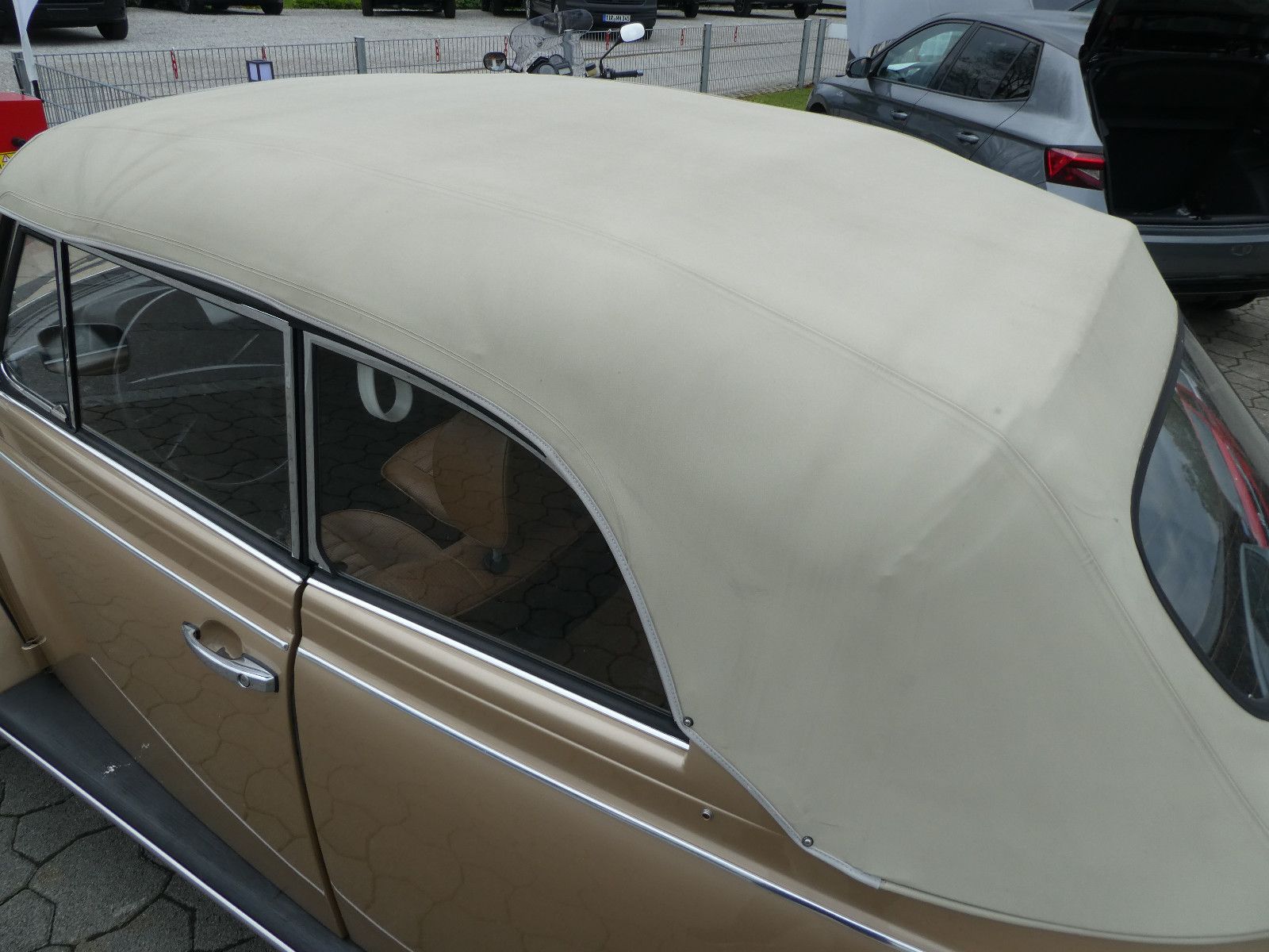Volkswagen Käfer Cabriolet 1303 Orig 40´km aus Wolfsburg foto 10