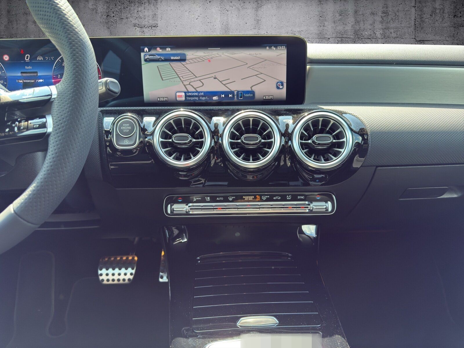 Mercedes-Benz A 200 d AMG+PANO+DISTRO+360°+SOUND+NIGHT+MLED foto 14