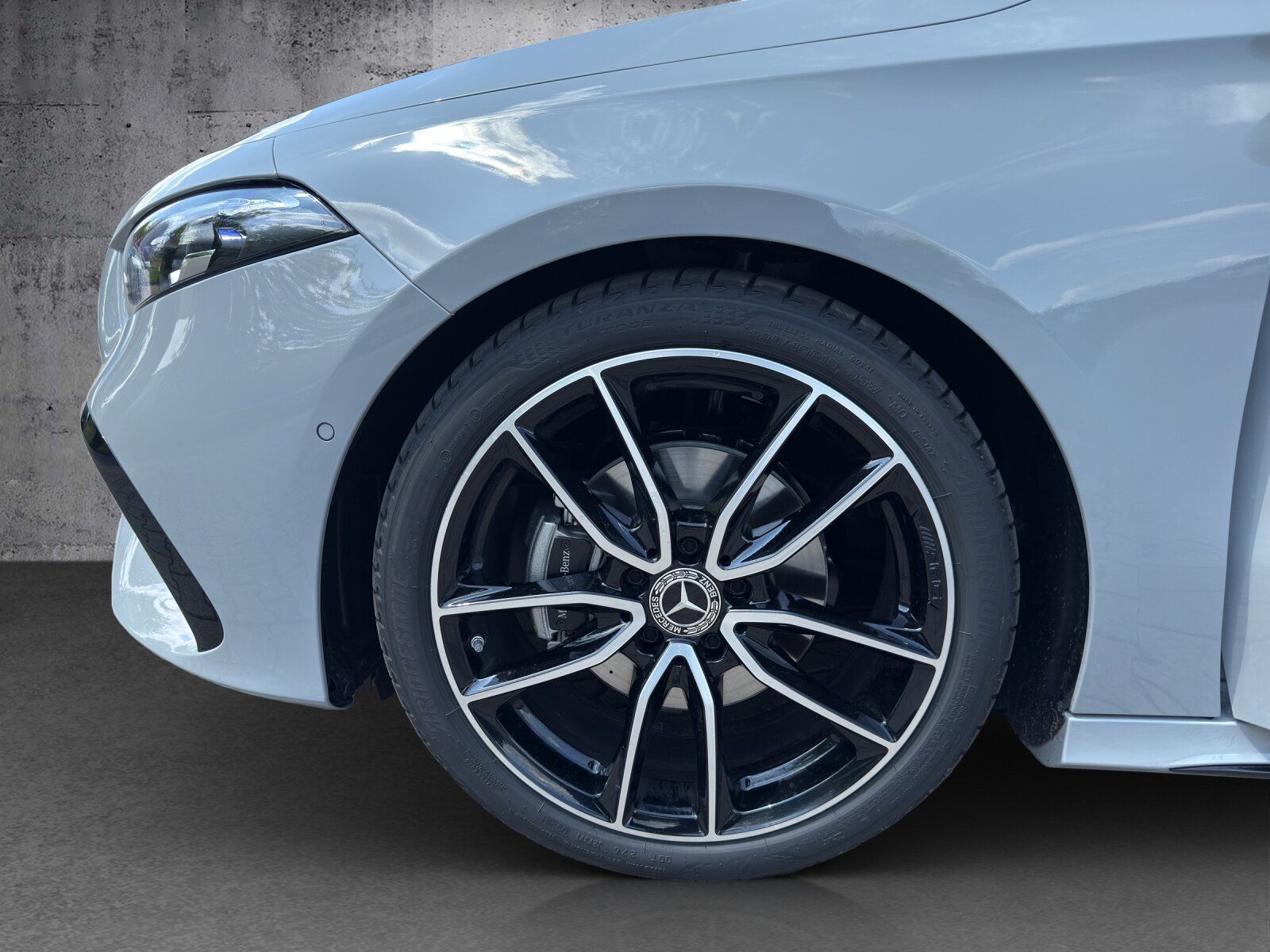 Mercedes-Benz A 200 d AMG+PANO+DISTRO+360°+SOUND+NIGHT+MLED foto 17