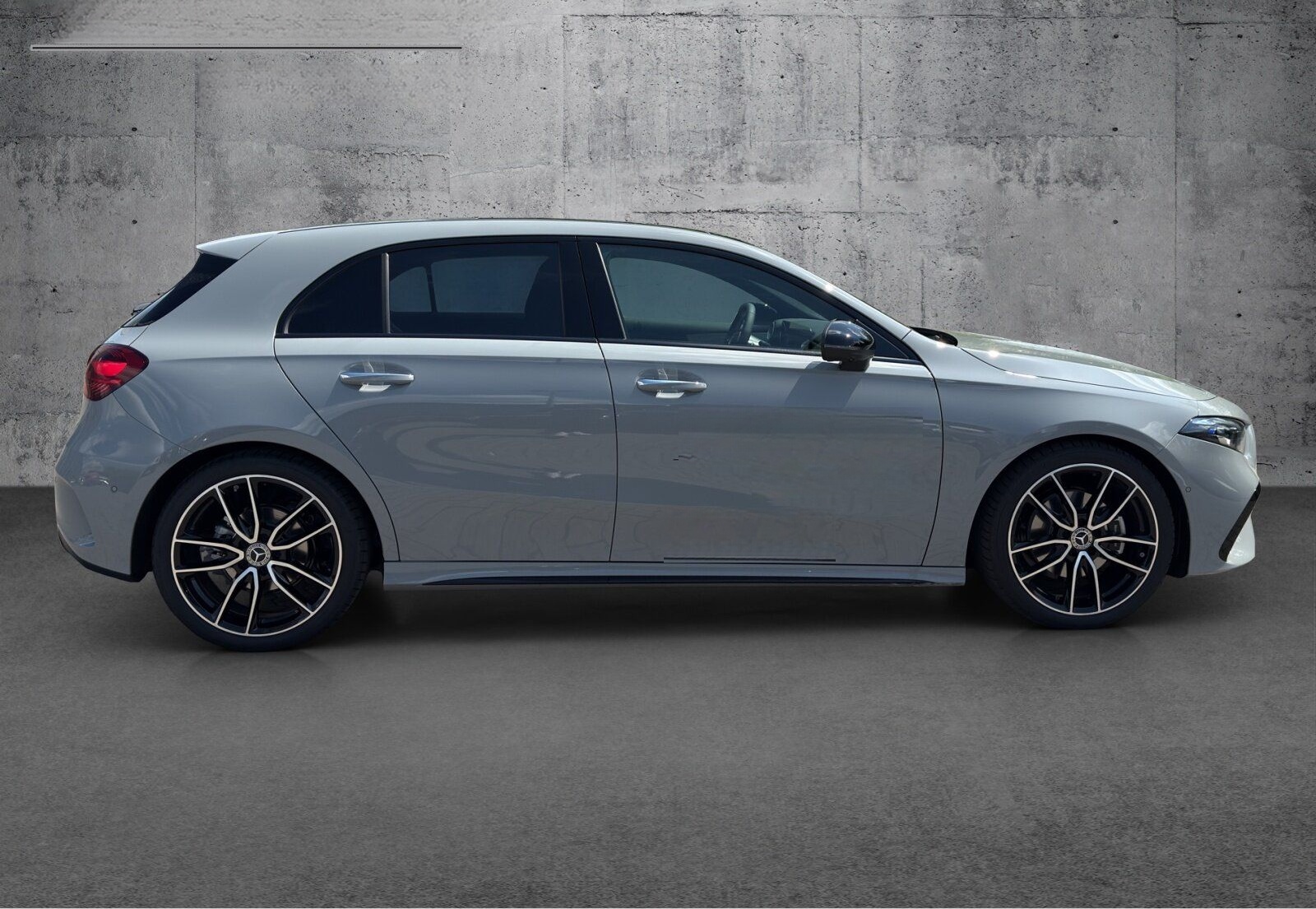 Mercedes-Benz A 200 d AMG+PANO+DISTRO+360°+SOUND+NIGHT+MLED foto 4