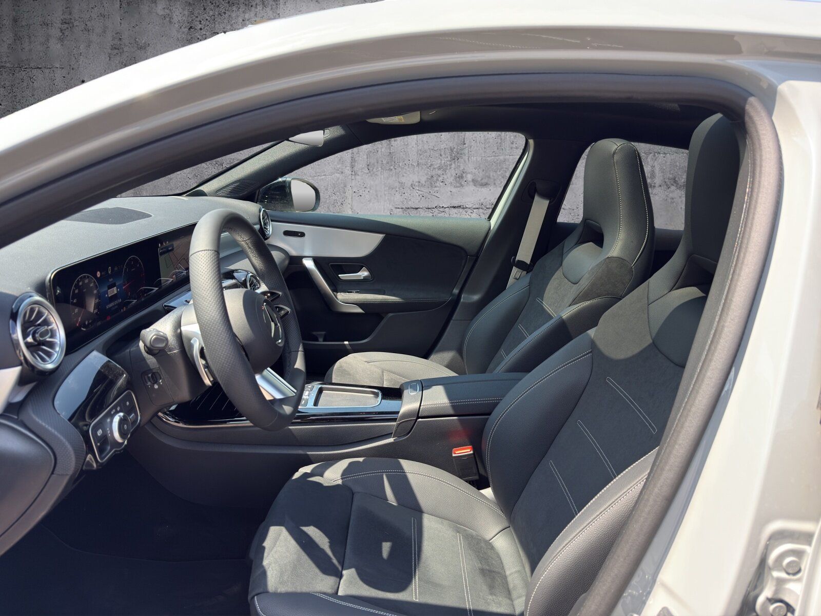 Mercedes-Benz A 200 d AMG+PANO+DISTRO+360°+SOUND+NIGHT+MLED foto 9