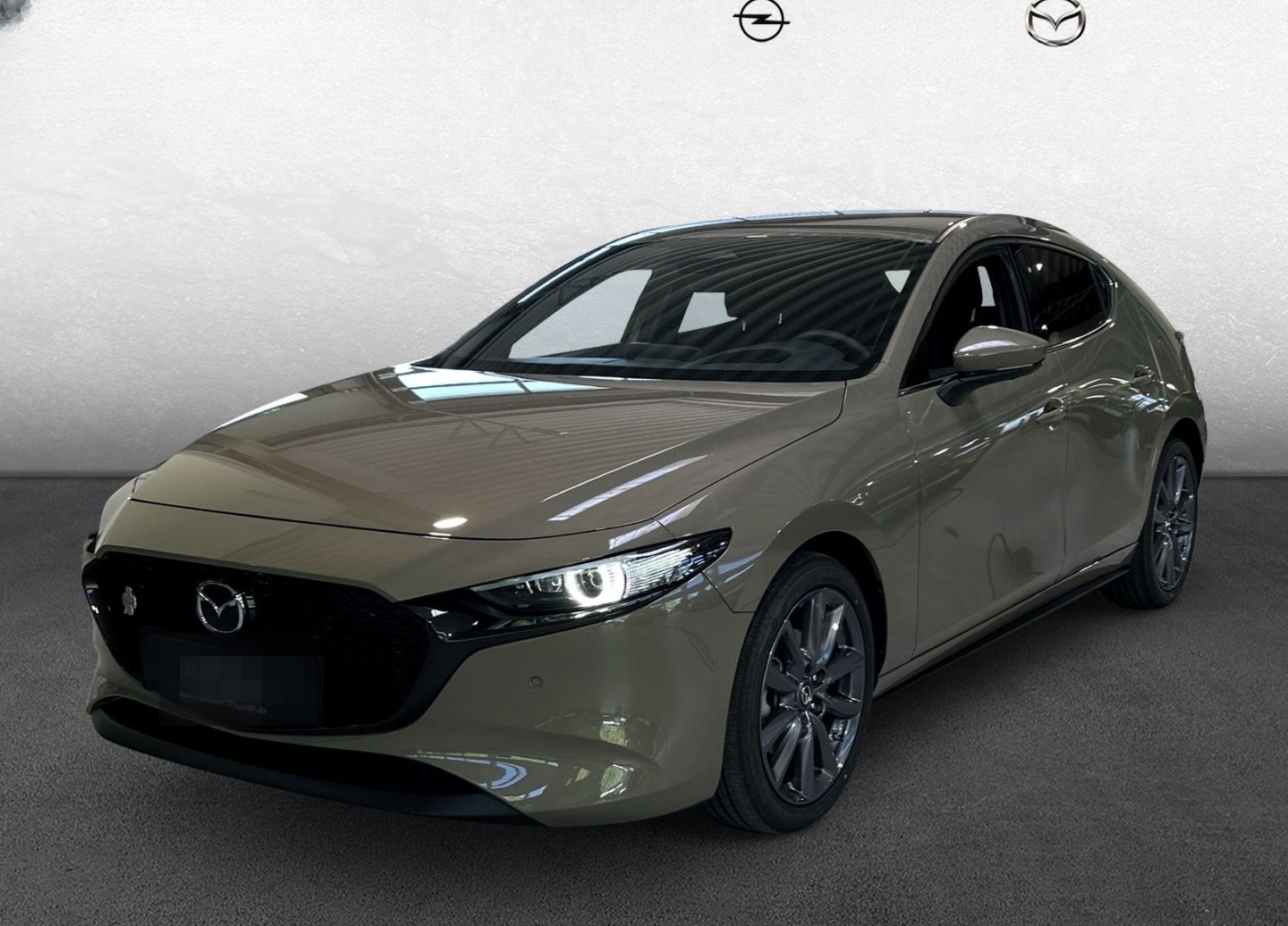 Mazda 3 2.5L e-SKYACTIV G 140ps 6AT FWD EXCLUSIVE-LINE foto 2