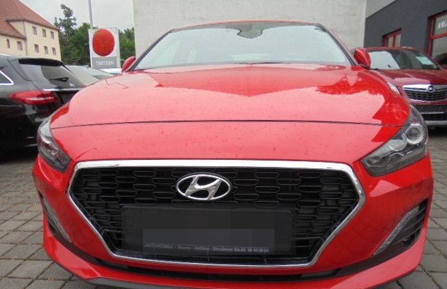 Hyundai i30 Fastback N Line foto 2