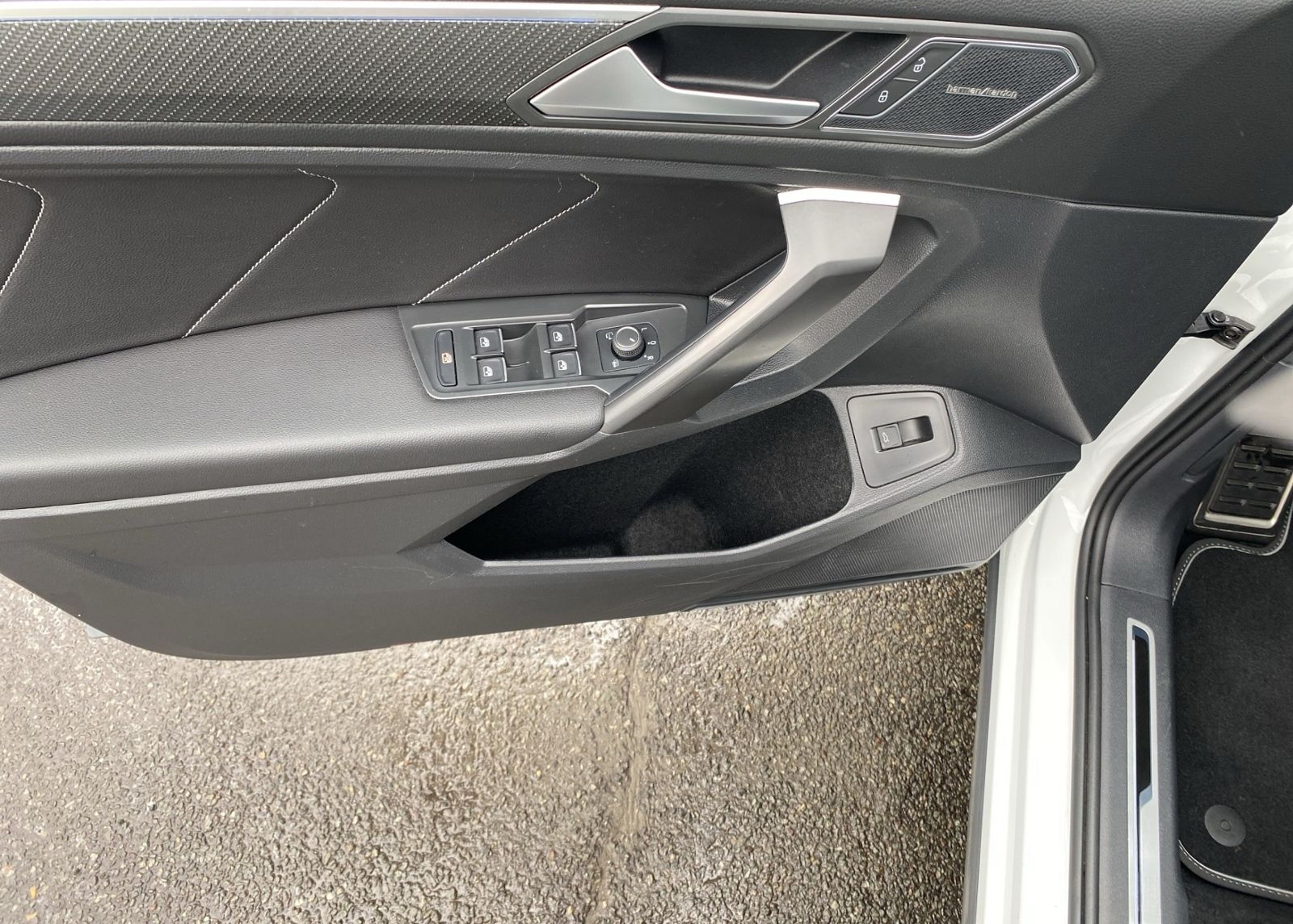 Volkswagen Tiguan Allspace 2,0TSI*R-LINE*4M*STANDH*NAV*AHK* foto 11