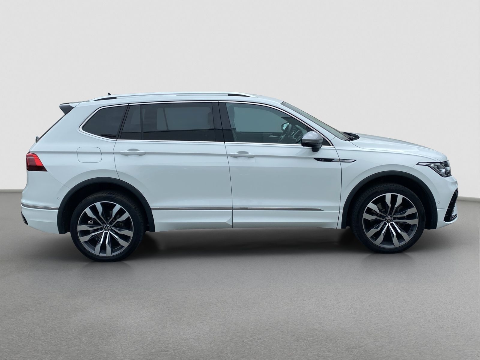Volkswagen Tiguan Allspace 2,0TSI*R-LINE*4M*STANDH*NAV*AHK* foto 7