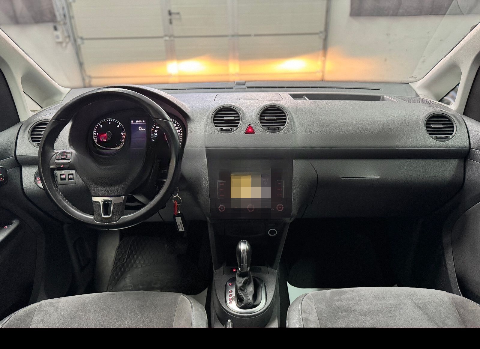Volkswagen Caddy 2.0 TDI Highline 8xReifen Tempomat Alcanta foto 16