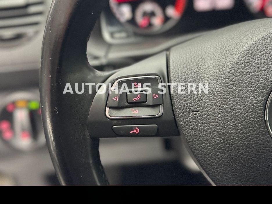 Volkswagen Caddy 2.0 TDI Highline 8xReifen Tempomat Alcanta foto 17