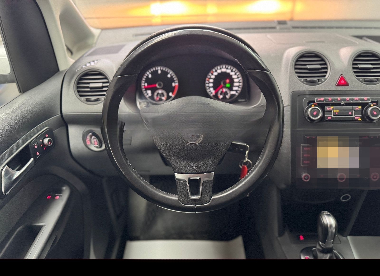 Volkswagen Caddy 2.0 TDI Highline 8xReifen Tempomat Alcanta foto 18