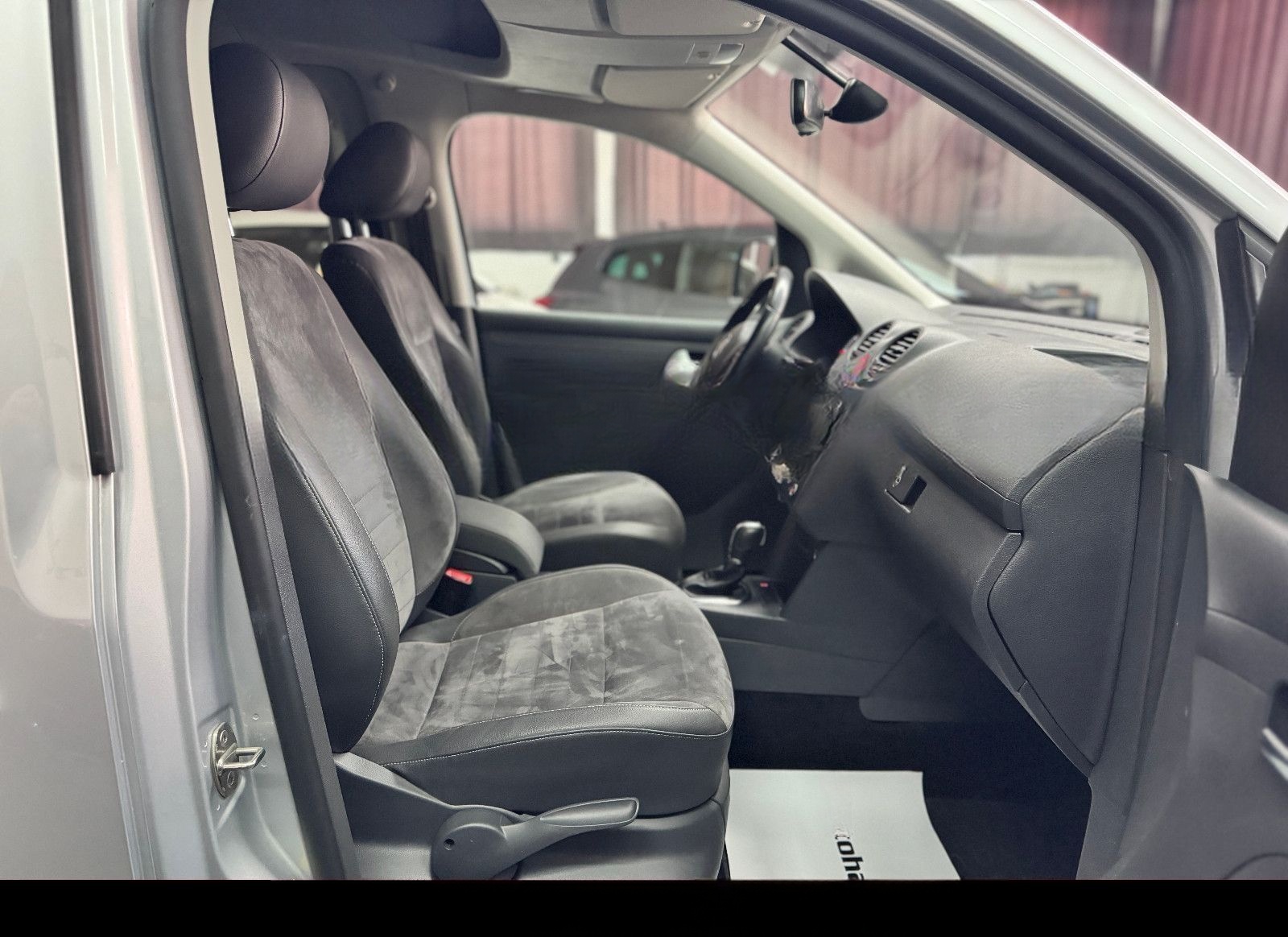 Volkswagen Caddy 2.0 TDI Highline 8xReifen Tempomat Alcanta foto 21