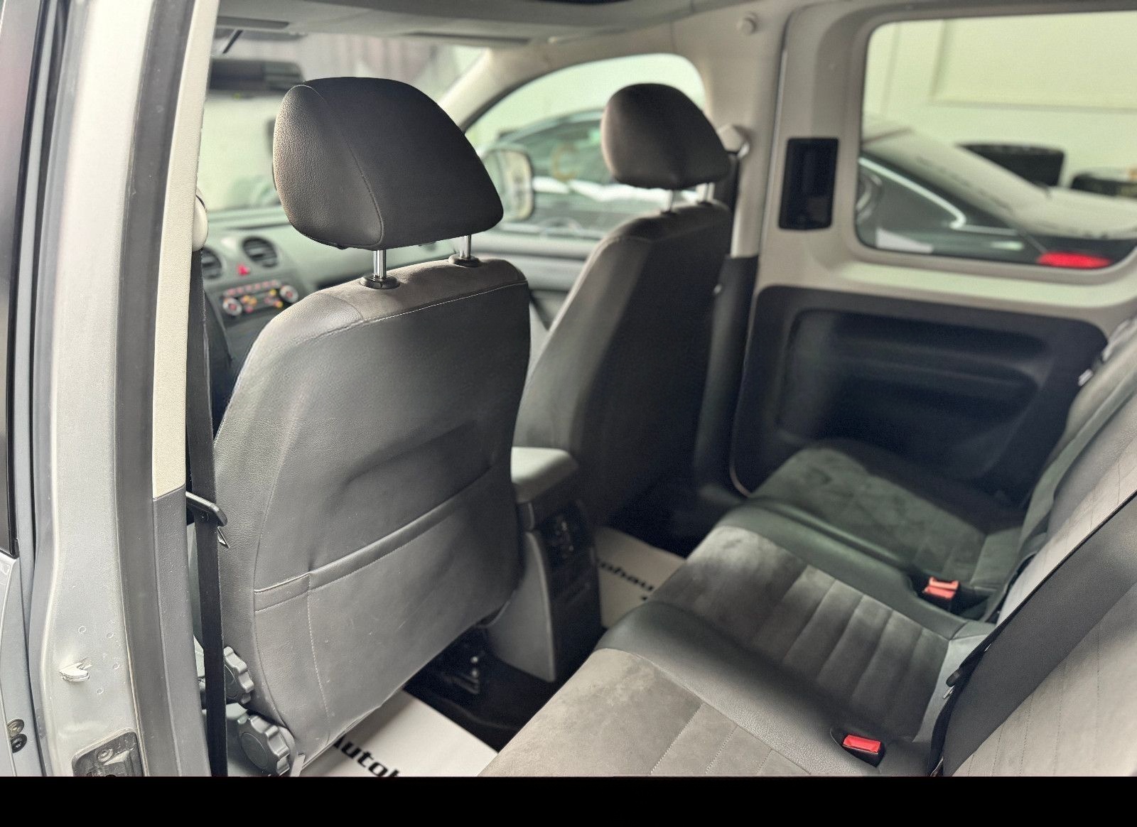Volkswagen Caddy 2.0 TDI Highline 8xReifen Tempomat Alcanta foto 25