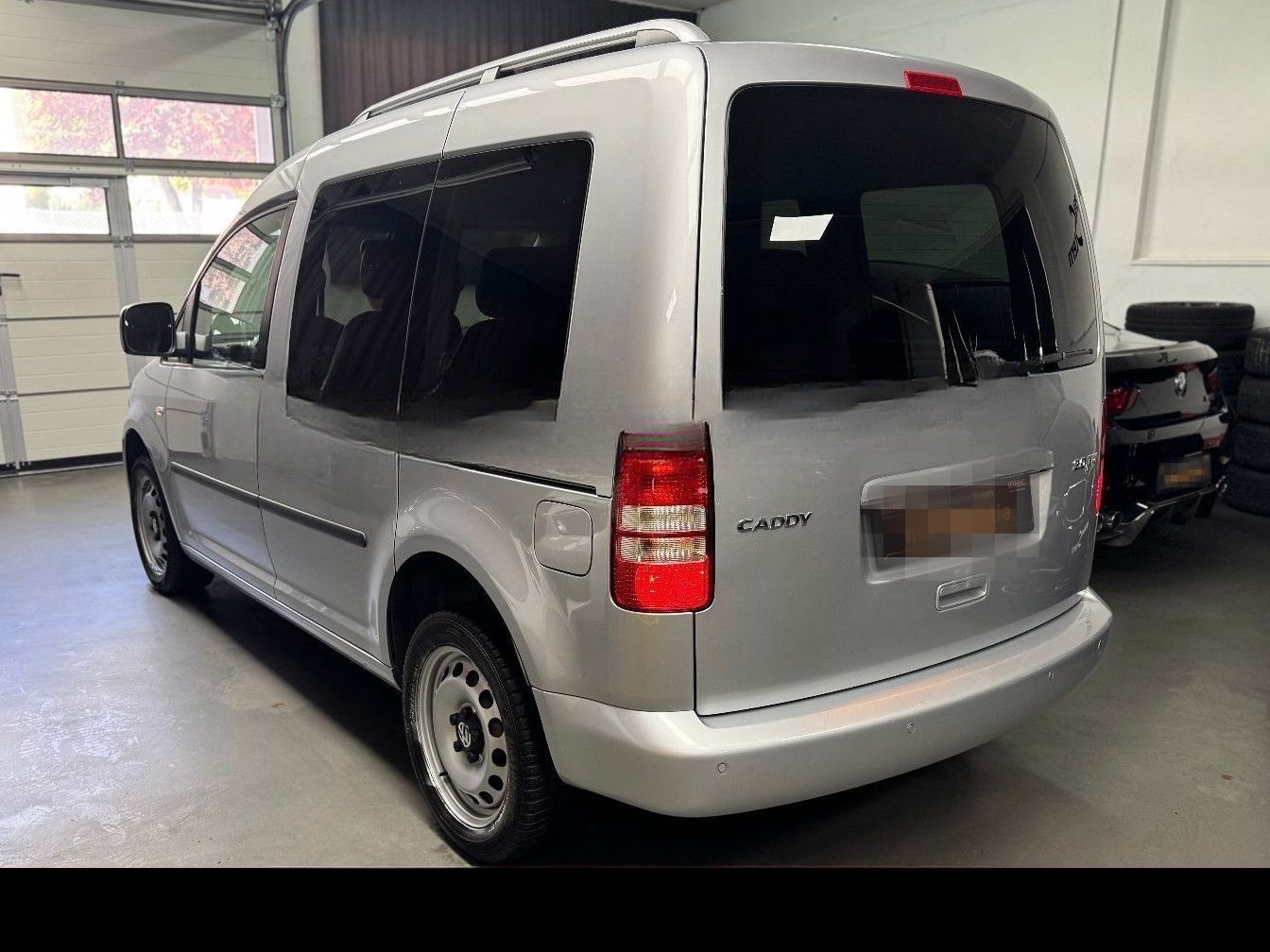 Volkswagen Caddy 2.0 TDI Highline 8xReifen Tempomat Alcanta foto 4