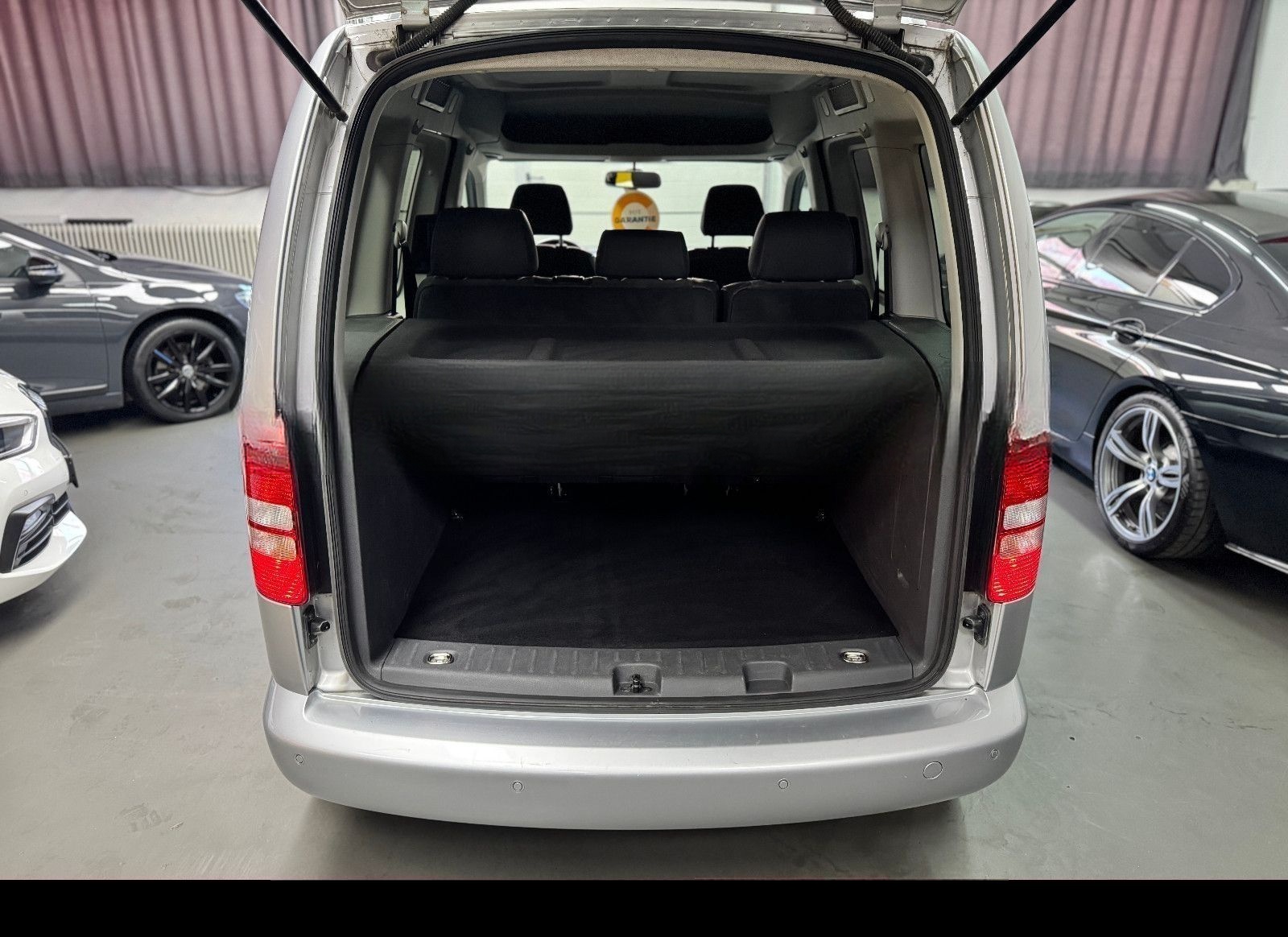 Volkswagen Caddy 2.0 TDI Highline 8xReifen Tempomat Alcanta foto 6