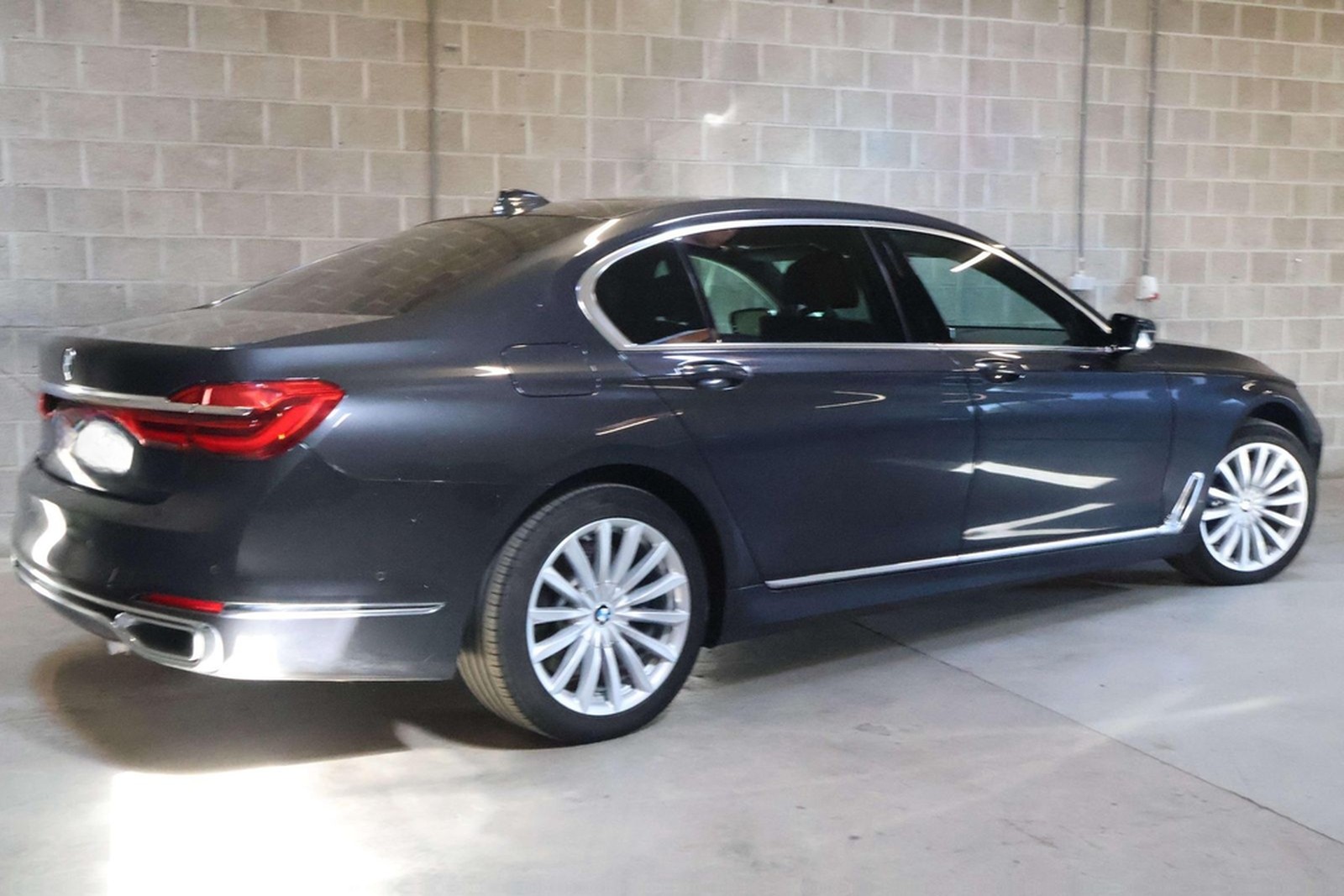 BMW 740 Long dXAL| Executive lounge| ACC|Skylounge|B foto 6