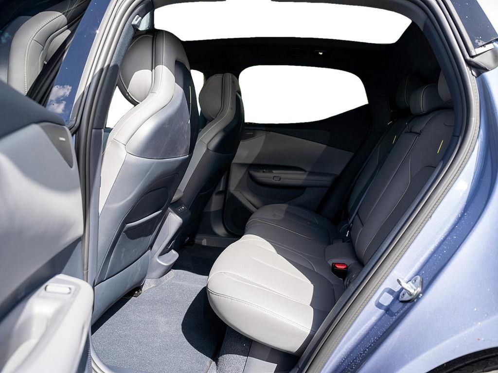 Lynk&Co 02 200 kW More foto 8