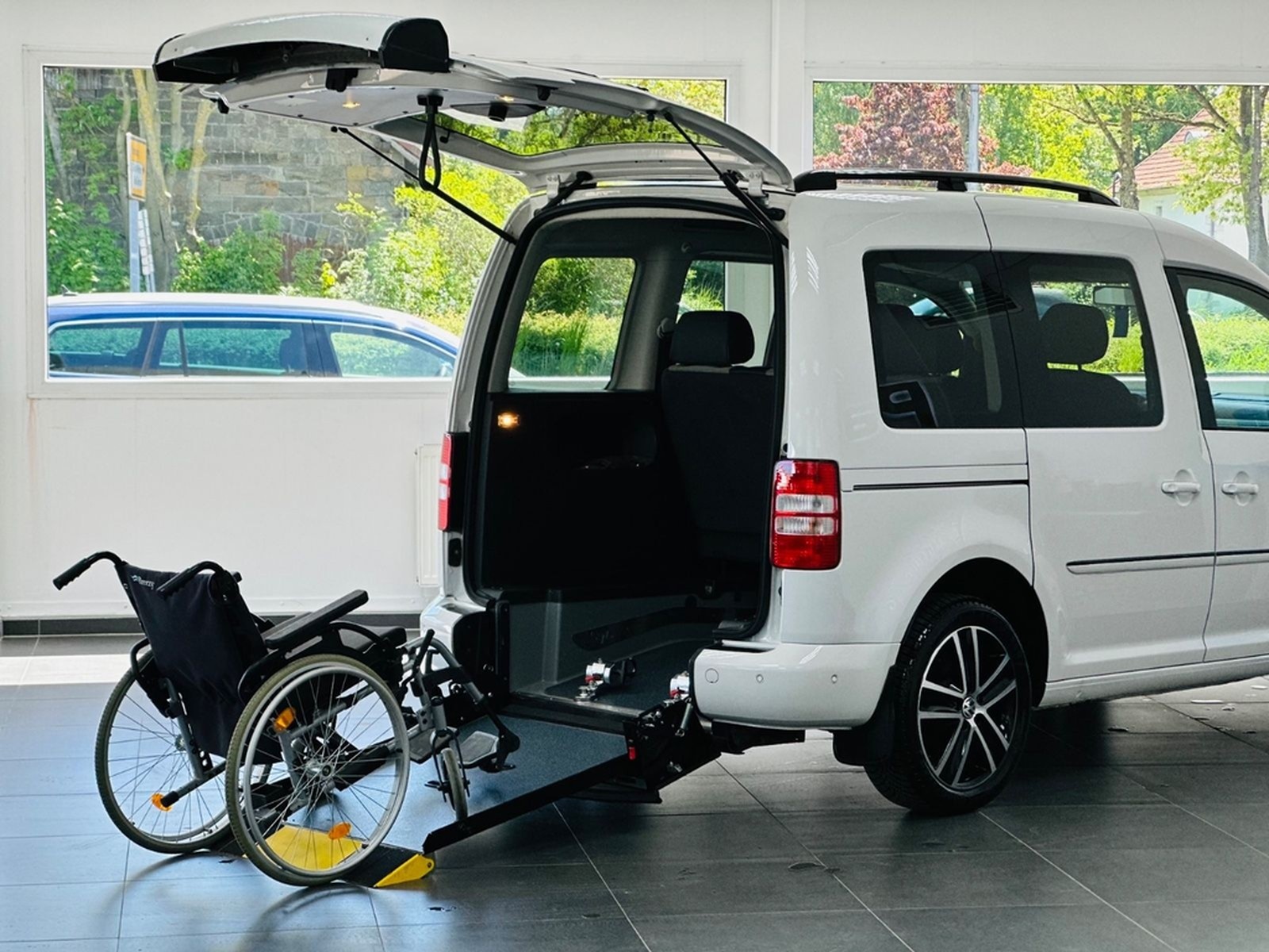 Volkswagen Caddy Edition 30 *170PS* Rollstuhlgerecht-Rampe foto 6