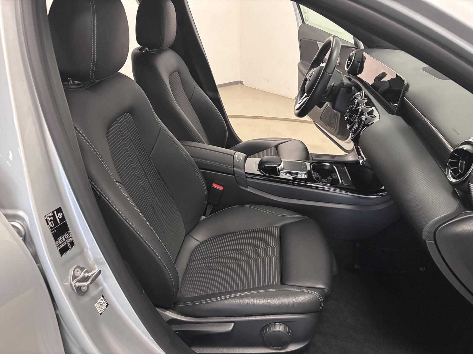 Mercedes-Benz A 220 Progressive LED Navi Virtual Keyless foto 11