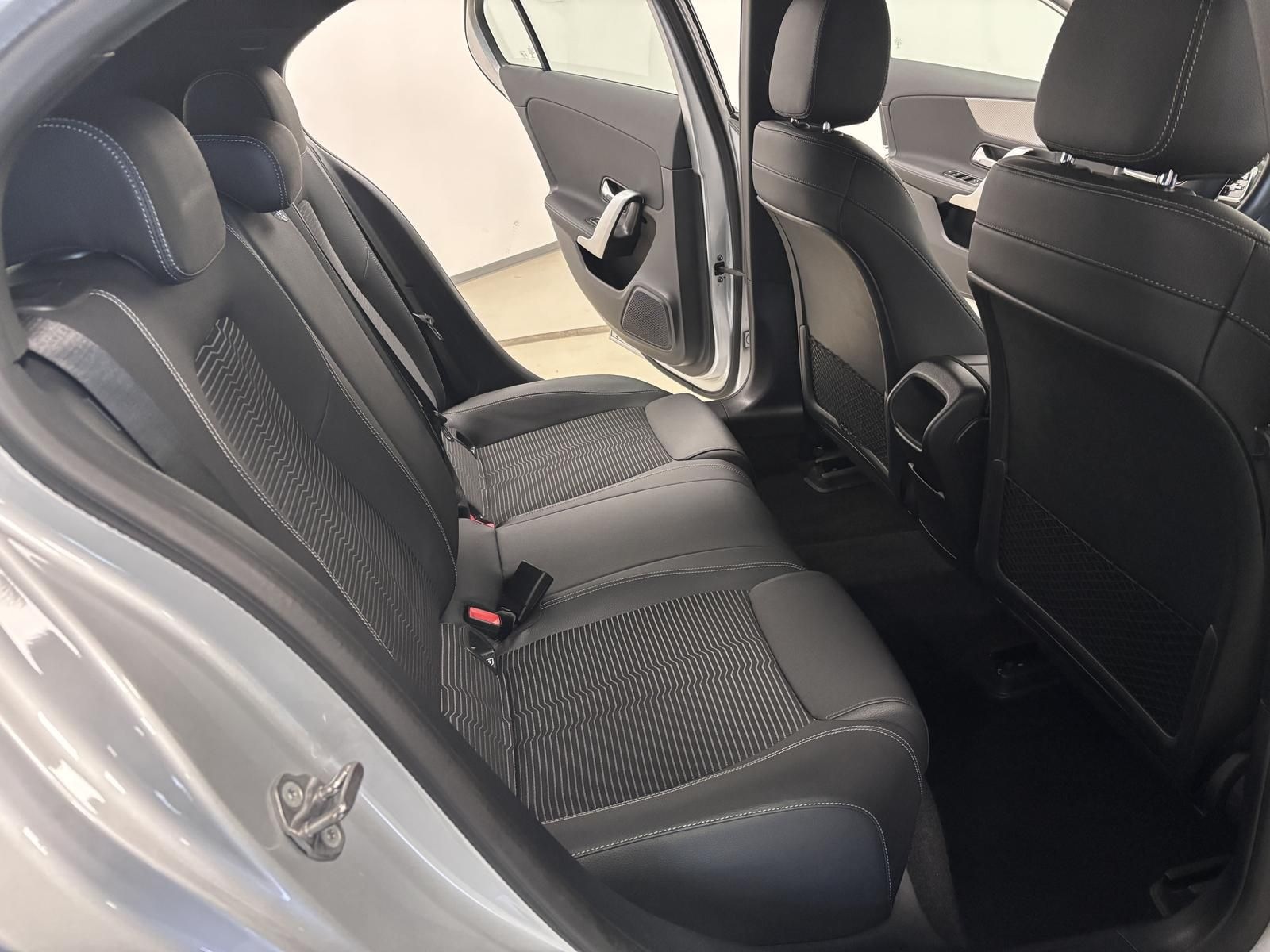 Mercedes-Benz A 220 Progressive LED Navi Virtual Keyless foto 12