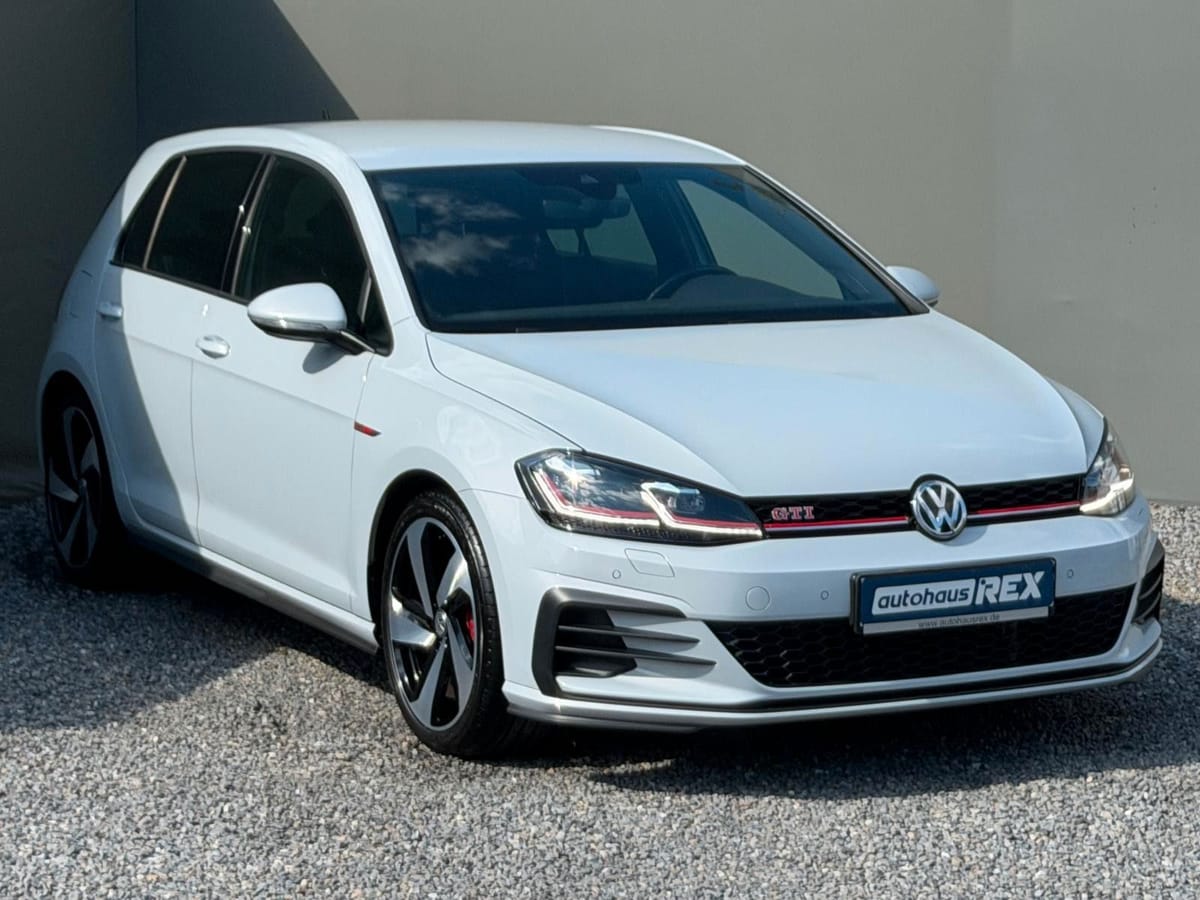 Volkswagen Golf GTI 2,0 TSI DSG Performance COCKPIT foto 3