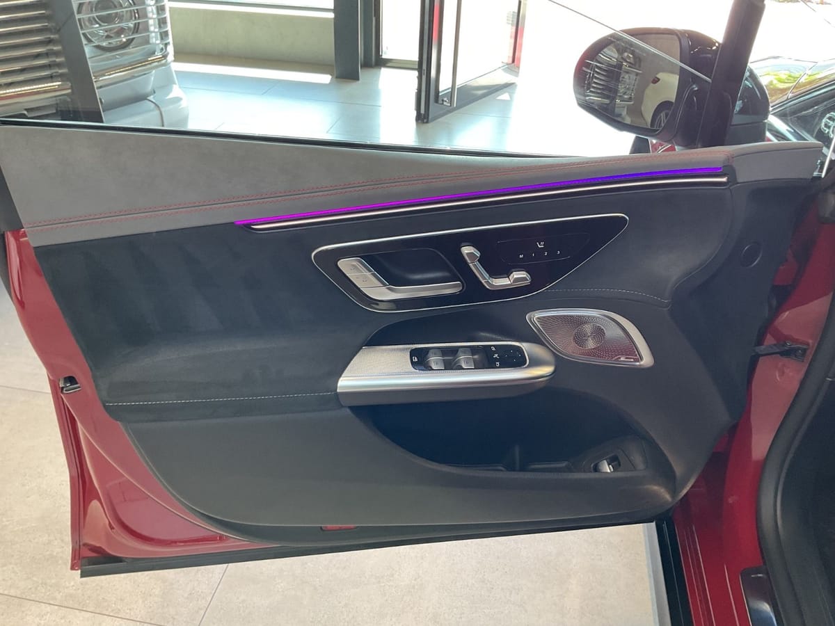 Mercedes-Benz EQE 300 AMG-Line LED Navi Pano Premium-Paket 19 foto 24