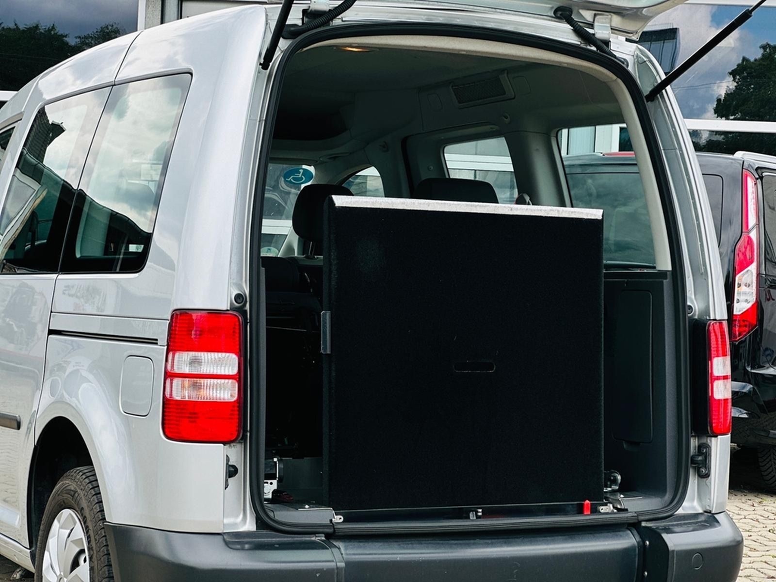 Volkswagen Caddy  Behindertengerecht-Rampe foto 6