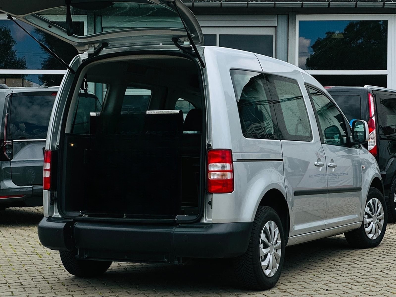 Volkswagen Caddy  Behindertengerecht-Rampe foto 7