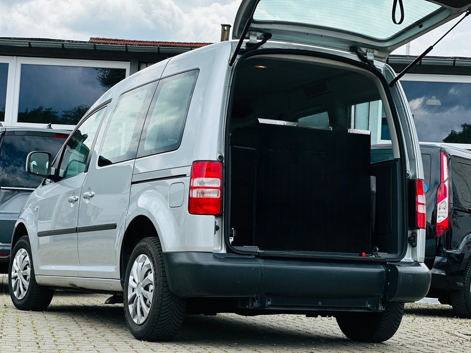 Volkswagen Caddy  Behindertengerecht-Rampe foto 9